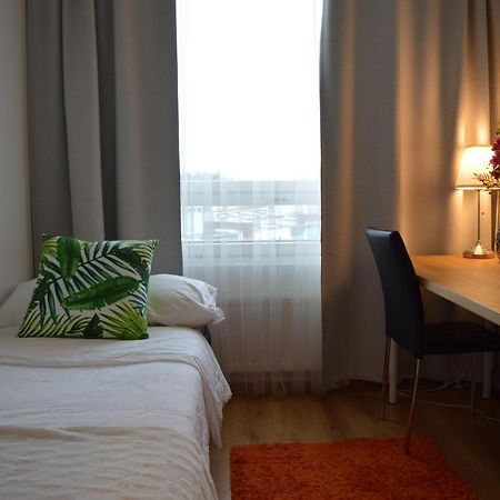 Helsinki Airport Suites Вантаа Екстериор снимка